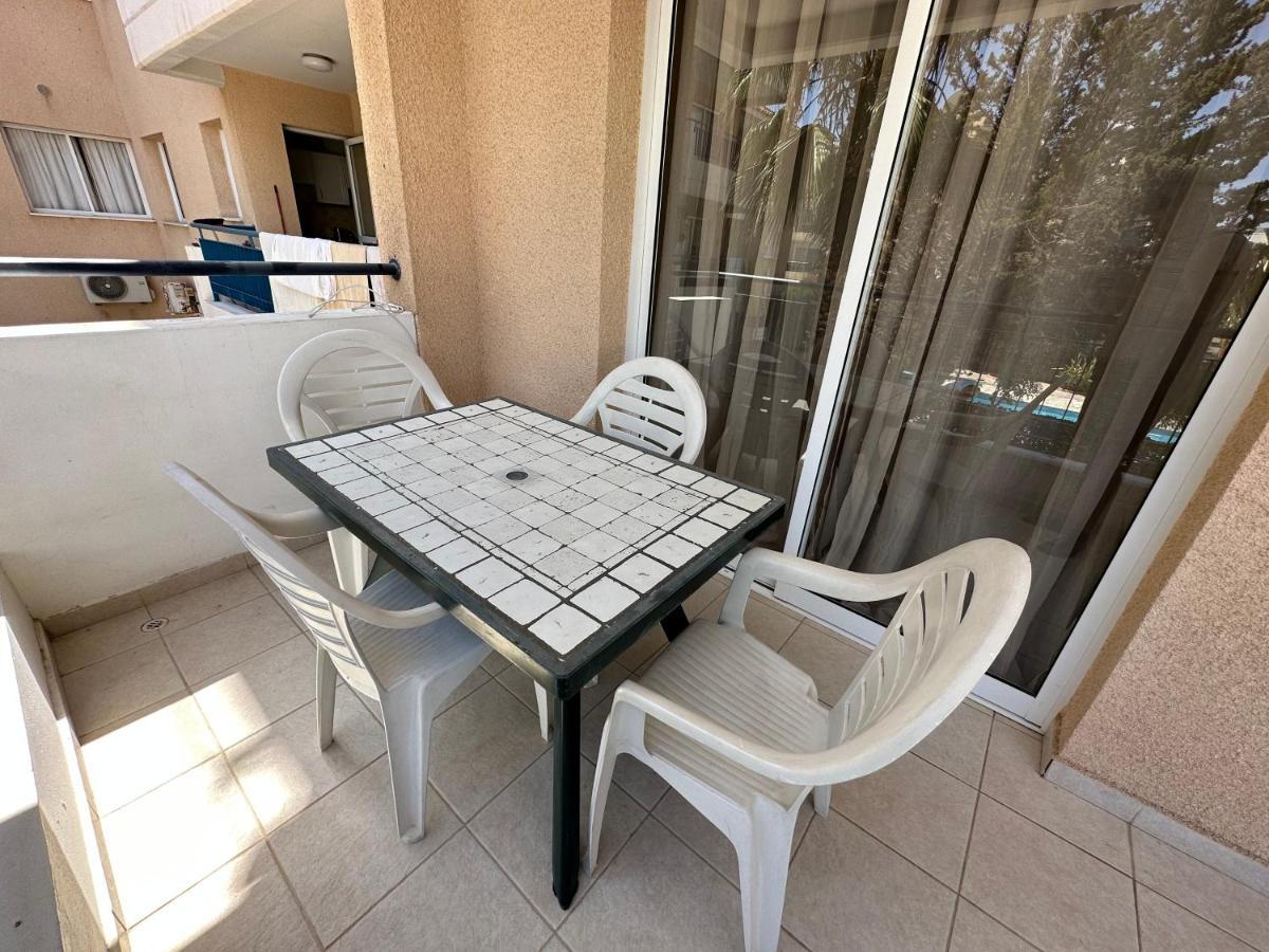 Kato Paphos Apartment Exteriör bild